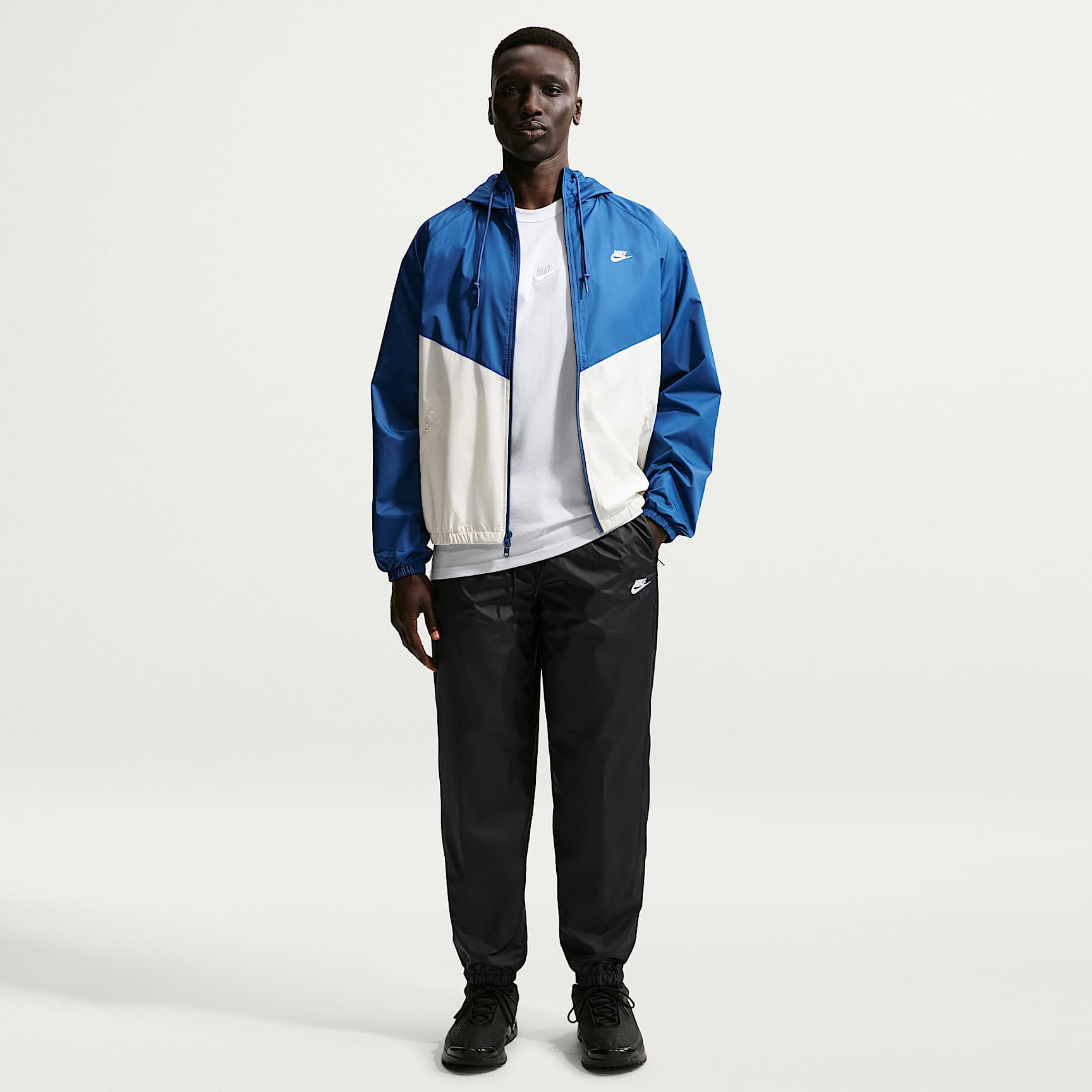 Nike Windrunner Men's Lined Trousers. Nike IL